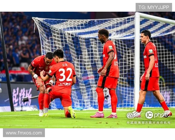 中超半场战报：米内罗错失良机 高天意远射制造威胁 上海申花与梅州客家战成平局